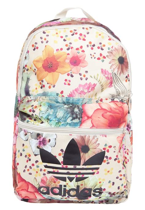 mochila adidas farm feminina.